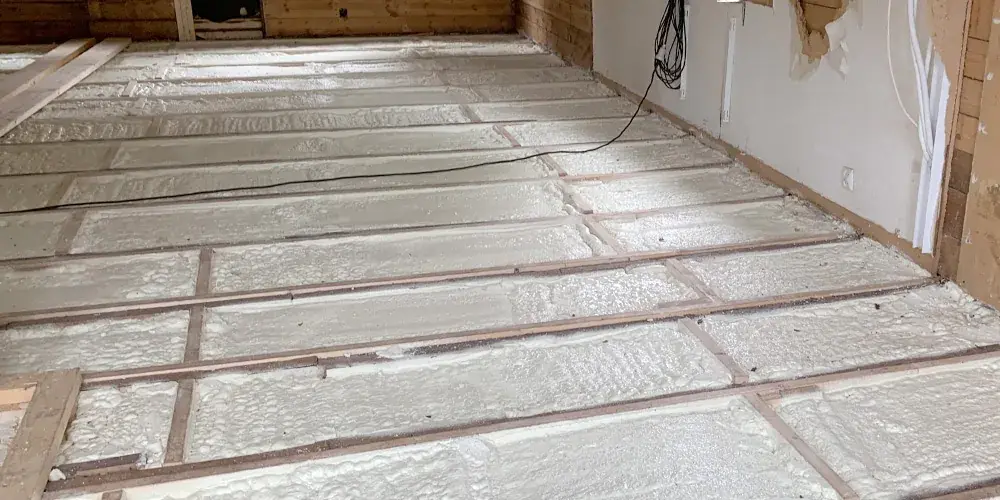 RadonFoam applicerat under bjälklag — radontätt och värmeisolerande